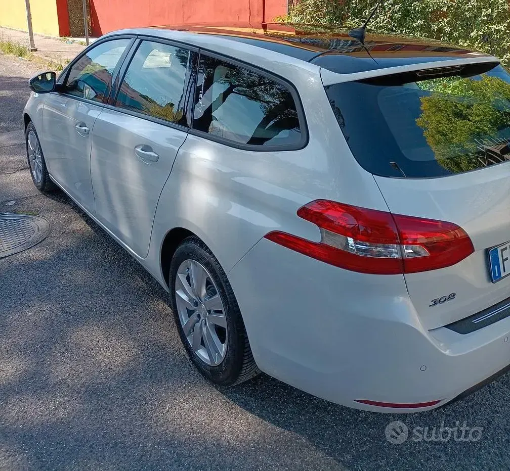 Usata Peugeot 308 116 CV (85 kW) 2019 Berlina