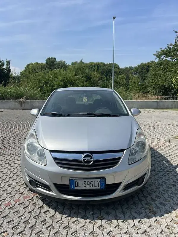 Usata Opel Corsa Club 80 CV (58 kW) 2008 Utilitaria