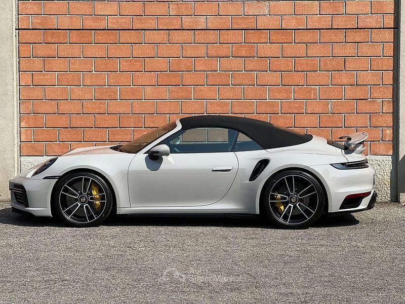 Usata Porsche 911 Carrera Cabriolet 650 CV (478 kW) 2022 Gesso Cabrio