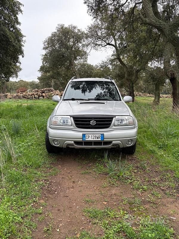 Usata 2004 Suzuki Vitara SUV | 5500 € (Buon prezzo) - Immagine 1/4