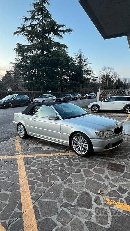 Usata BMW 318 Cabriolet 143 CV (105 kW) 2003 Grigio Cabrio
