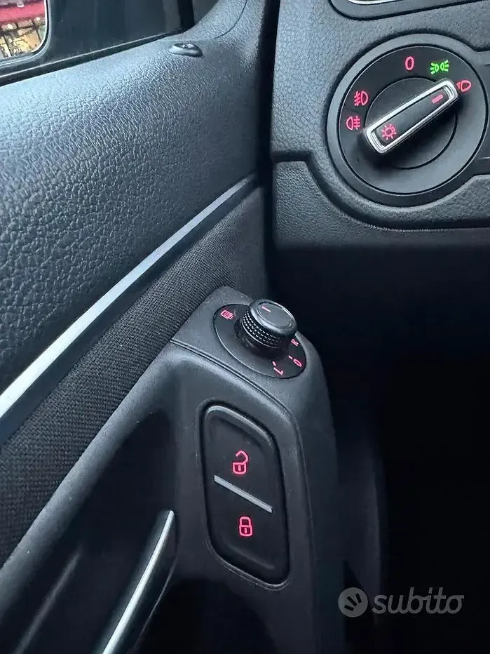 Usata VW Polo Comfortline 75 CV (55 kW) 2017 Nero Berlina