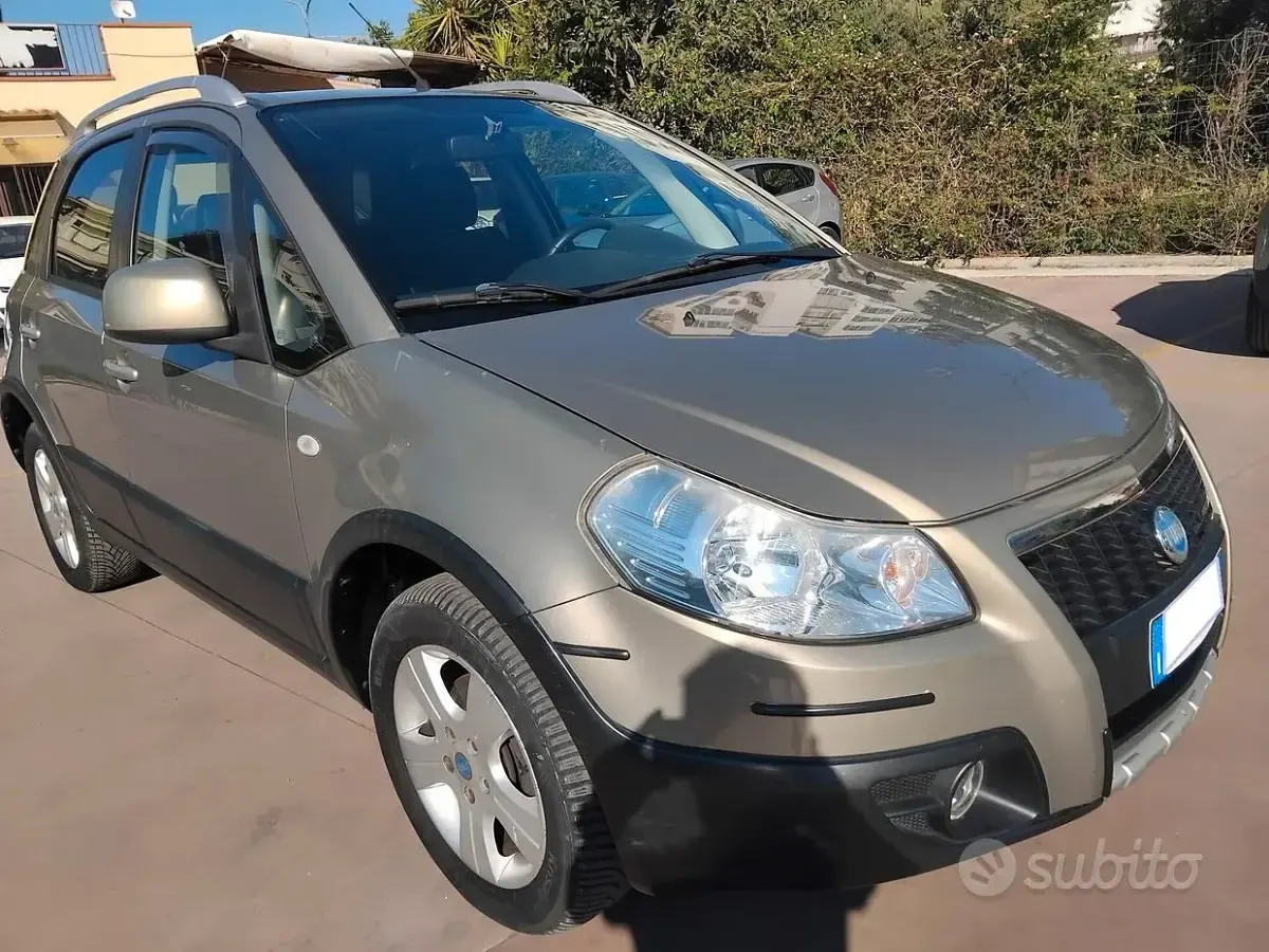 Usata Fiat Sedici 120 CV (88 kW) 2008 Marrone SUV