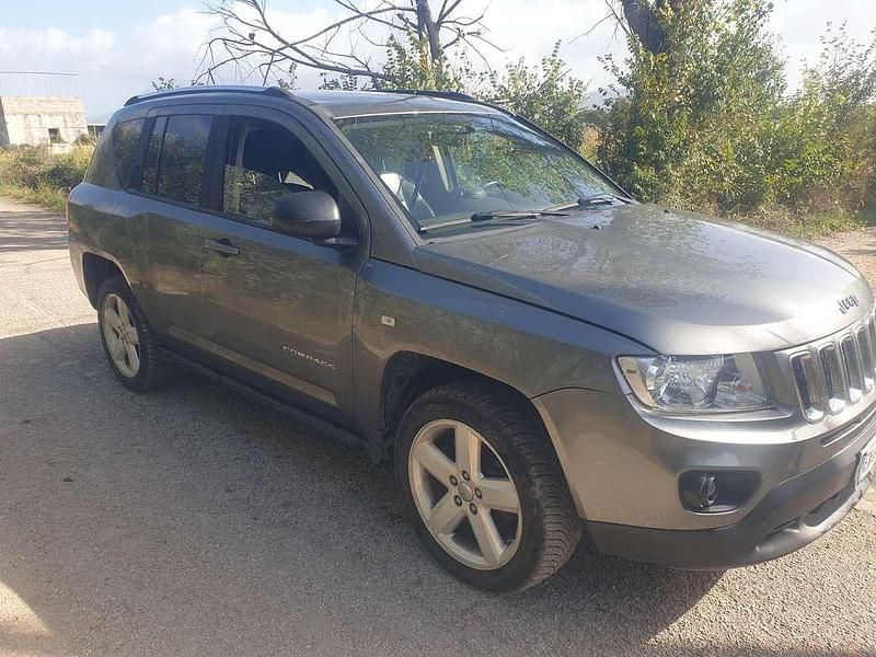 Usata Jeep Compass Sport 163 CV (119 kW) 2012 Grigio SUV