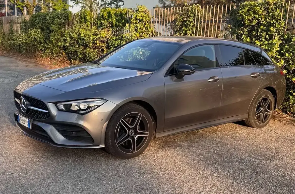 Usata Mercedes CLA250e Premium 160 CV (117 kW) 2021 Grigio Coupé