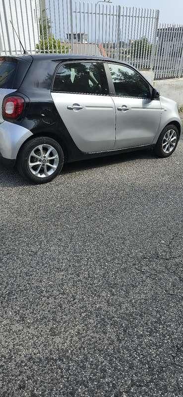 Usata Smart ForFour Passion 71 CV (52 kW) 2015 Utilitaria