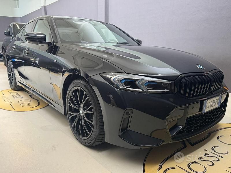 Nero Usata 2023 BMW 318 M Sport Tre volumi | 37.500 € (Buon prezzo) - Immagine 1/4