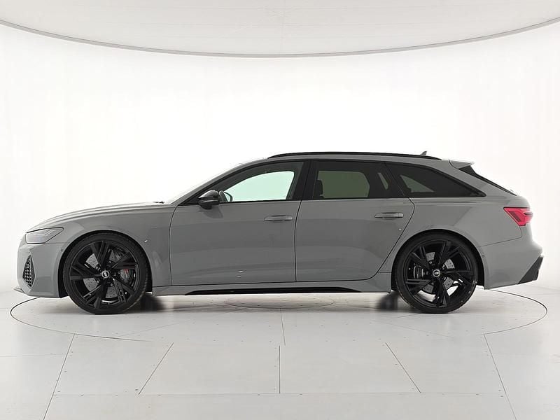 Usata Audi RS6 Comfort 600 CV (441 kW) 2021 Grigio Station wagon