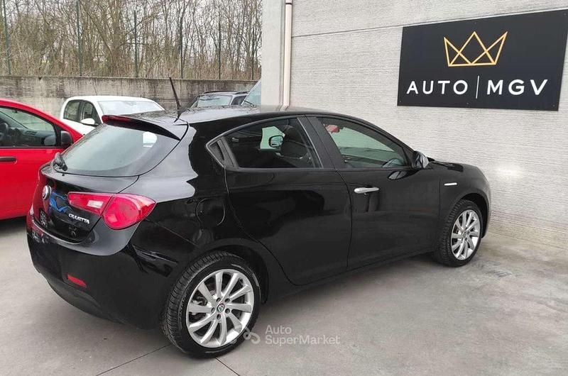 Usata Alfa Romeo Giulietta Super 120 CV (88 kW) 2018 Nero Utilitaria