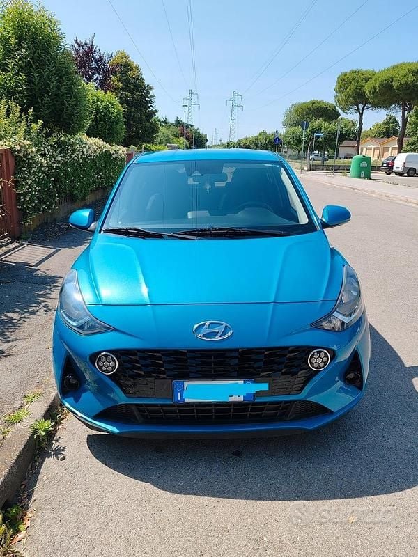 Usata Hyundai i10 67 CV (49 kW) 2021 Blu Utilitaria