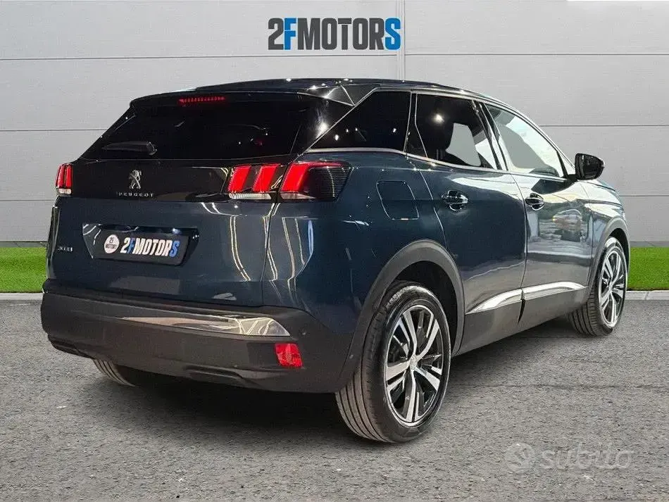 Usata Peugeot 3008 Allure 131 CV (96 kW) 2023 Blu/azzurro SUV
