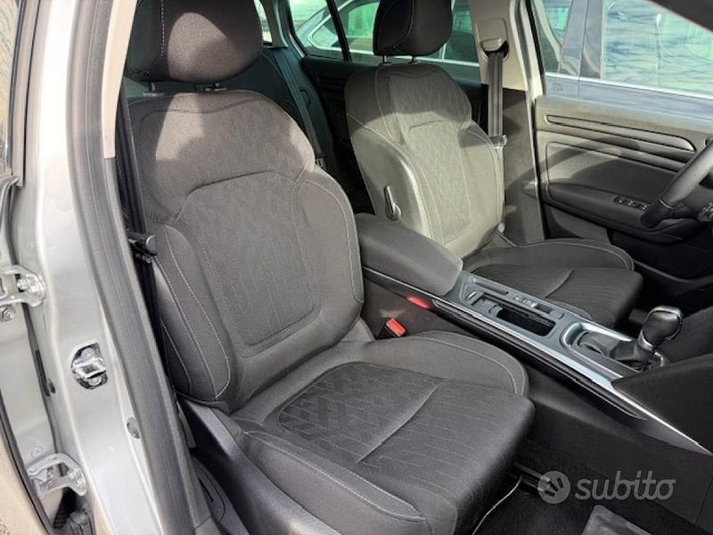 Usata Renault Mégane GrandTour Business 116 CV (85 kW) 2020 Grigio Station wagon