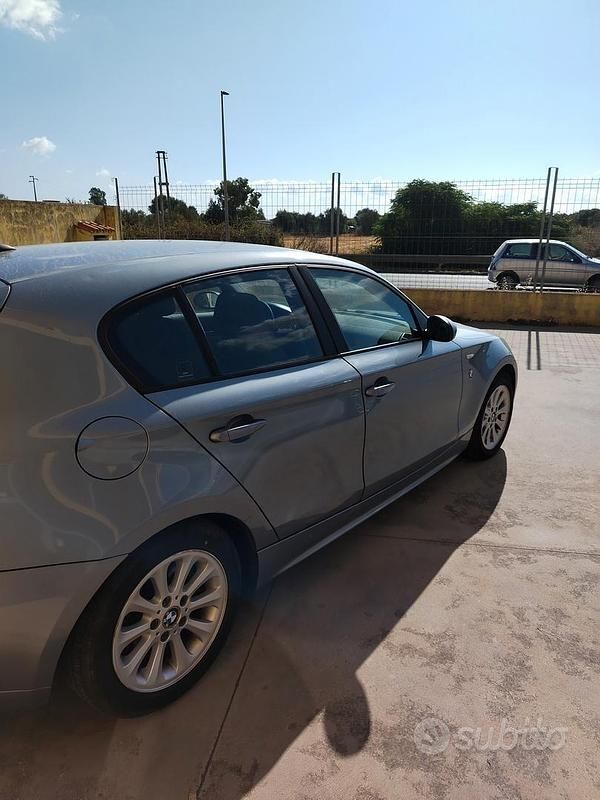 Usata BMW 118 122 CV (89 kW) 2005 Utilitaria