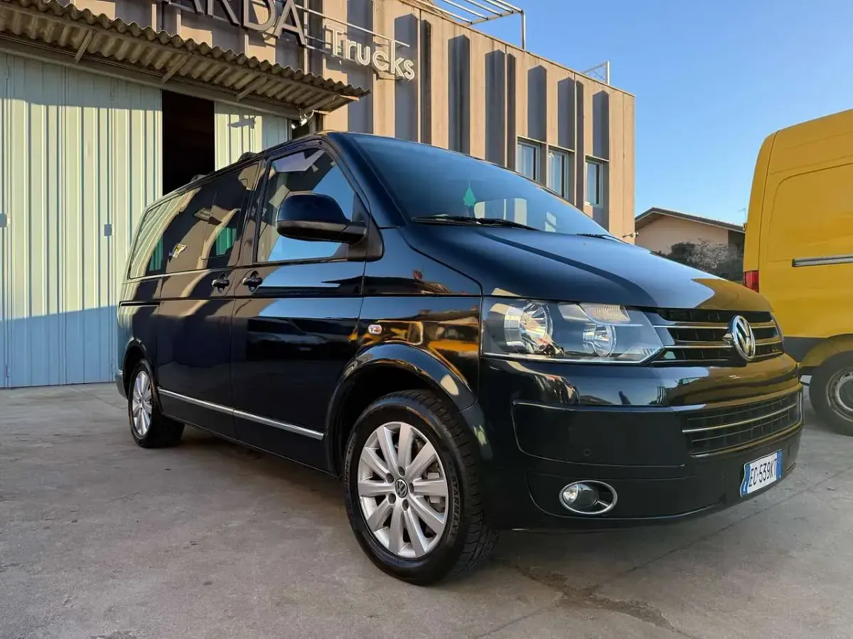Usata VW Multivan 179 CV (131 kW) 2010 Nero Monovolume
