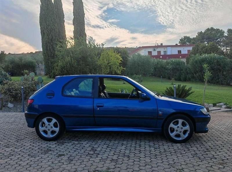 Blu/azzurro Usata 1994 Peugeot 306 S16 | 13.000 € - Immagine 1/4