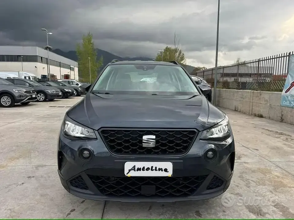 Usata Seat Arona Style 95 CV (69 kW) 2023 Grigio SUV