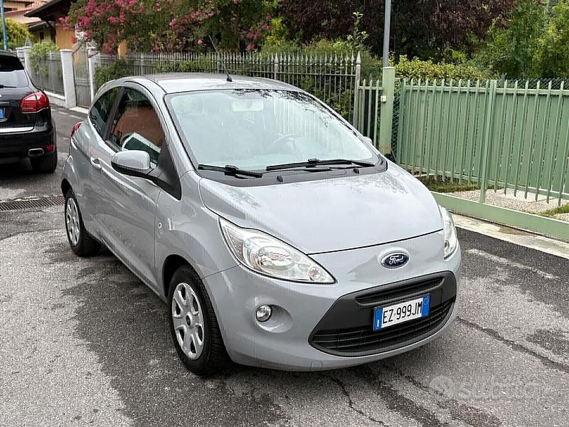 Usata Ford Ka 69 CV (50 kW) 2015 Grigio Berlina