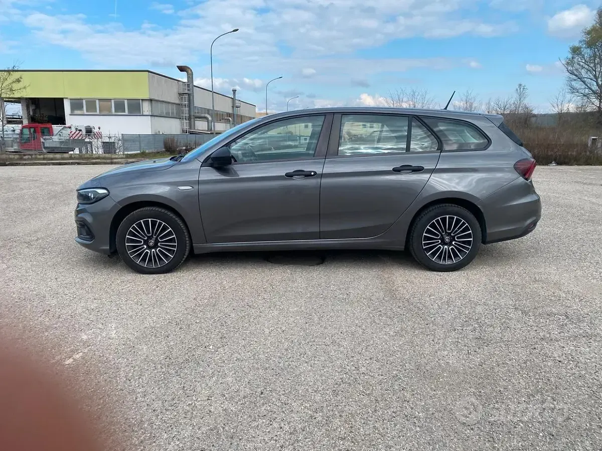 Usata Fiat Tipo S 131 CV (96 kW) 2021 Grigio Station wagon