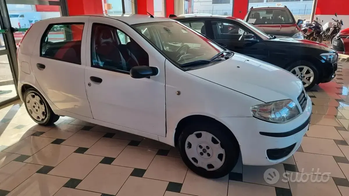 Usata Fiat Punto Active 60 CV (44 kW) 2006 Utilitaria