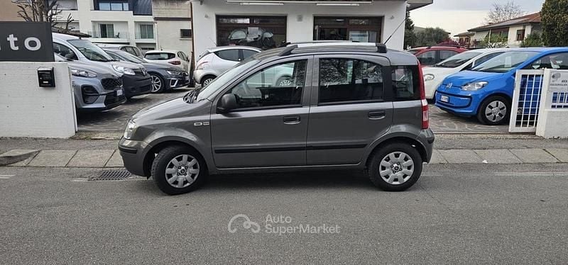Usata Fiat Panda Dynamic 69 CV (50 kW) 2011 Grigio scuro Utilitaria