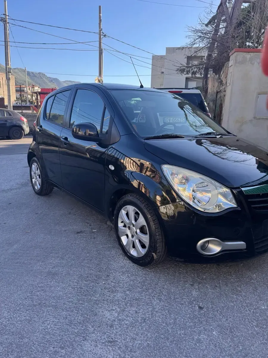 Usata Opel Agila Enjoy 75 CV (55 kW) 2009 Nero Utilitaria