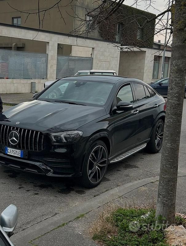 Usata Mercedes GLE400 330 CV (242 kW) 2023 Nero Coupé