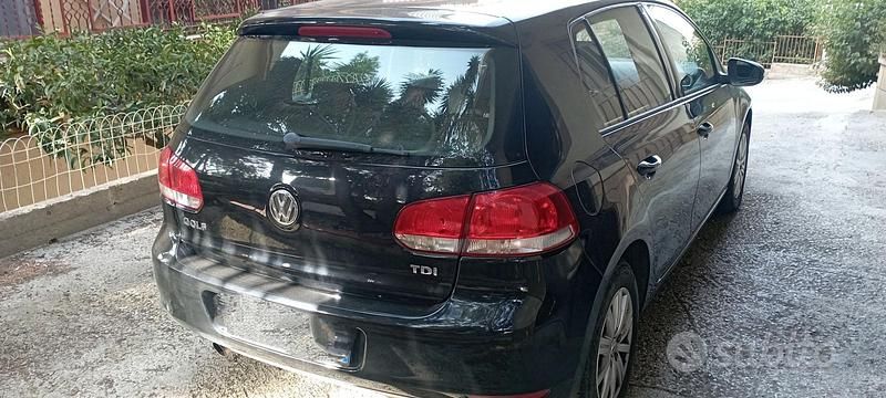 Usata VW Golf VI 105 CV (77 kW) 2011 Nero Utilitaria