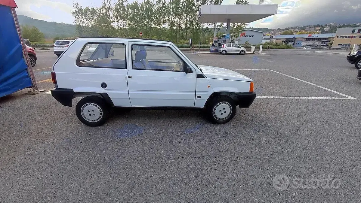 Usata Fiat 750 34 CV (25 kW) 1992 Bianco Berlina