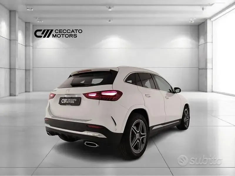 Usata Mercedes GLA200 AMG Line Premium Plus 150 CV (110 kW) 2023 Bianco SUV