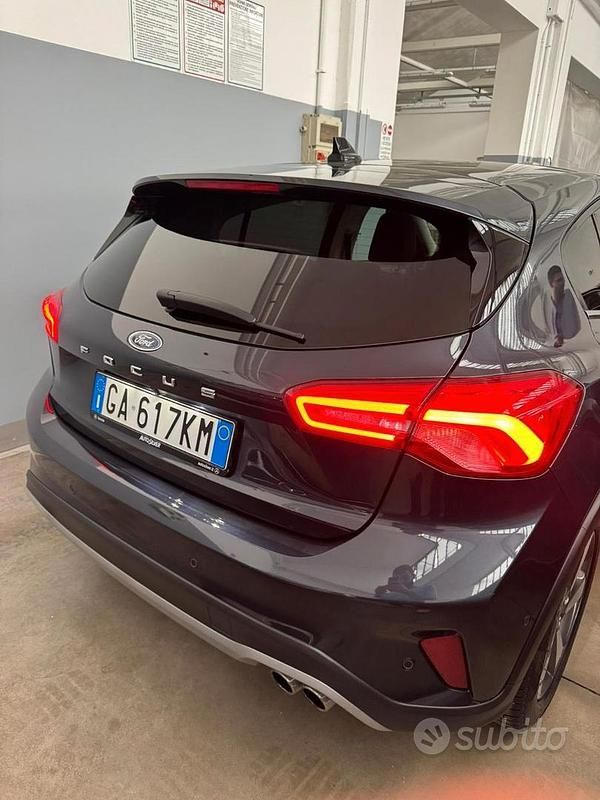 Usata Ford Focus Active 150 CV (110 kW) 2020 Blu Berlina