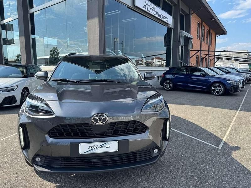 Nuova Toyota Yaris Cross Trend 92 CV (67 kW) 2026 Dark grey SUV