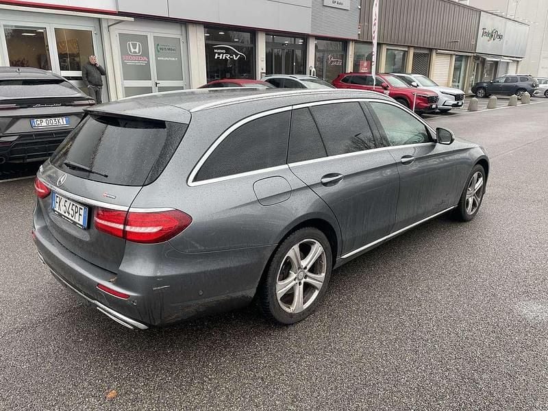 Occasion Mercedes E220 Business 194 ch (142 kW) 2017 Gris Break