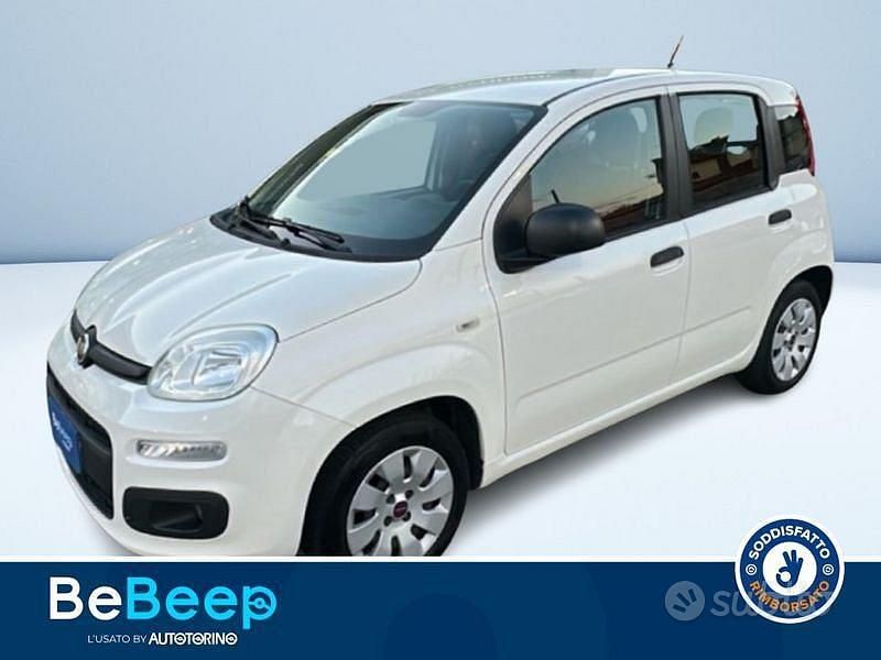Bianco pastello Usata 2012 Fiat Panda Lounge Tre volumi | 8000 € (Molto cara) - Immagine 1/3