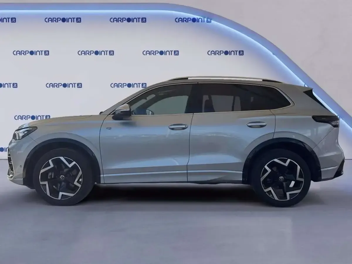 Usata VW Tiguan R-line 150 CV (110 kW) 2025 Argento SUV