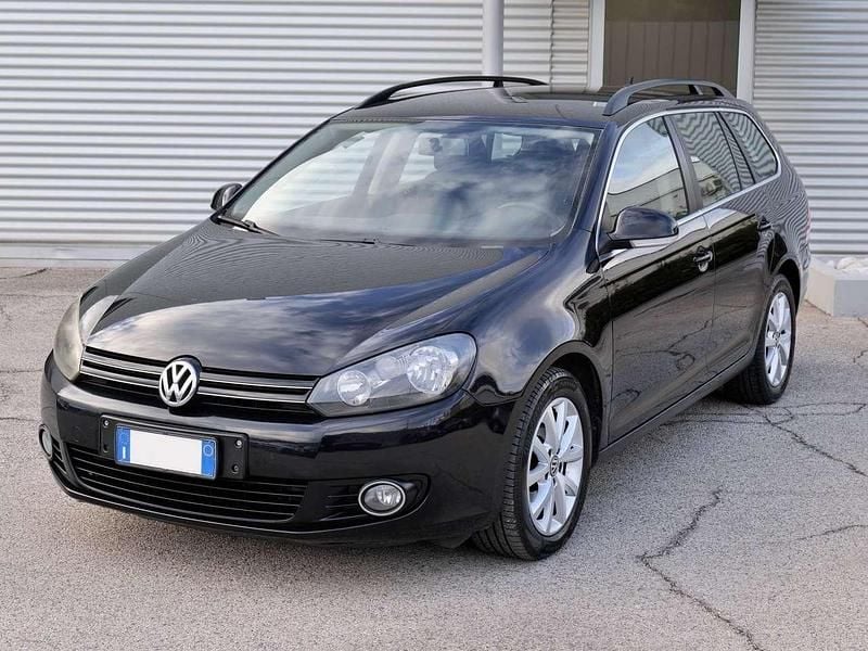 Nero Usata 2011 VW Golf Comfortline Station wagon | 4000 € (Buon prezzo) - Immagine 1/4