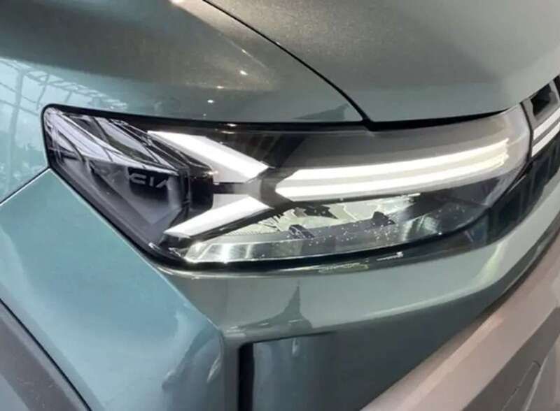 Nuova Dacia Duster Journey 141 CV (103 kW) 2025 Verde SUV