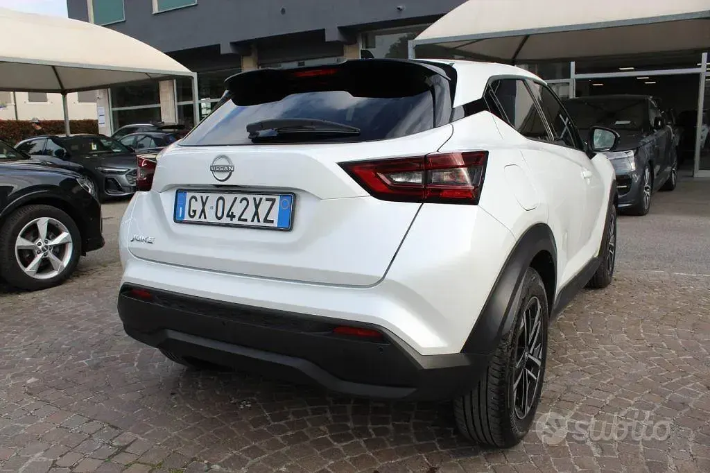 Usata Nissan Juke N-Connecta 114 CV (83 kW) 2024 Bianco perlato SUV