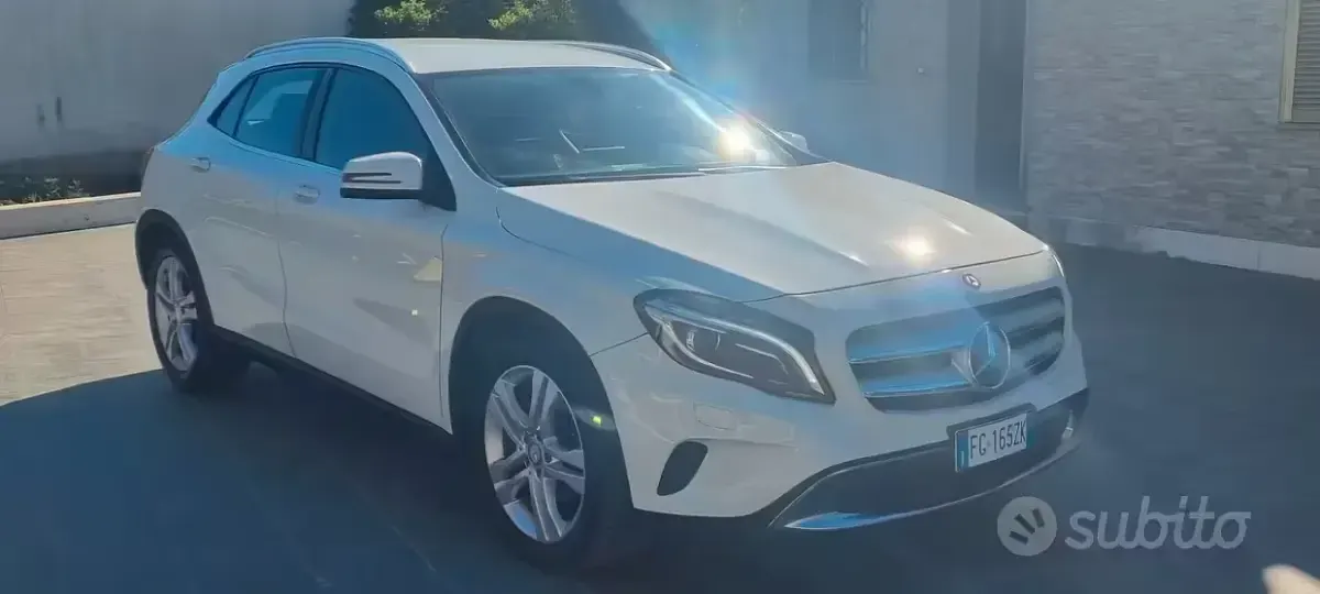 Usata Mercedes GLA200 Executive 150 CV (110 kW) 2016 Bianco SUV