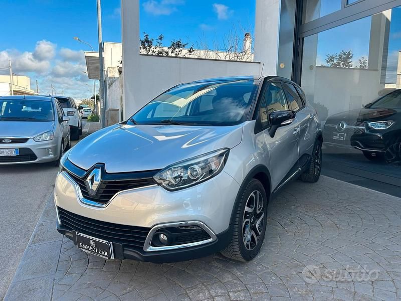Usata Renault Captur 90 CV (66 kW) 2015 Grigio SUV