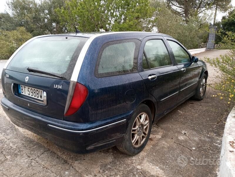 Usata Lancia Lybra 2001 Blu Station wagon