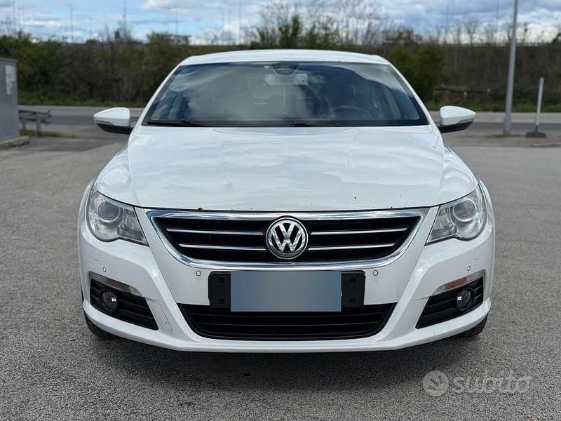 Usata VW Passat 140 CV (102 kW) 2010 Bianco Berlina