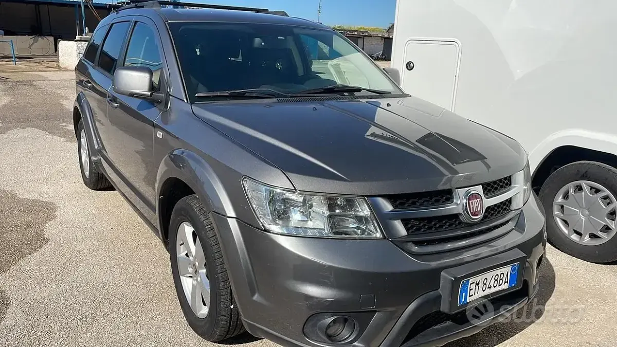 Usata Fiat Freemont 140 CV (102 kW) 2012 Grigio SUV