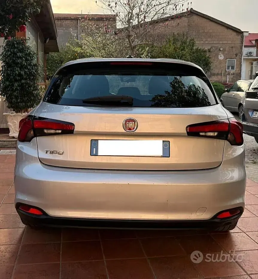 Usata Fiat Tipo 101 CV (74 kW) 2023 Grigio Berlina
