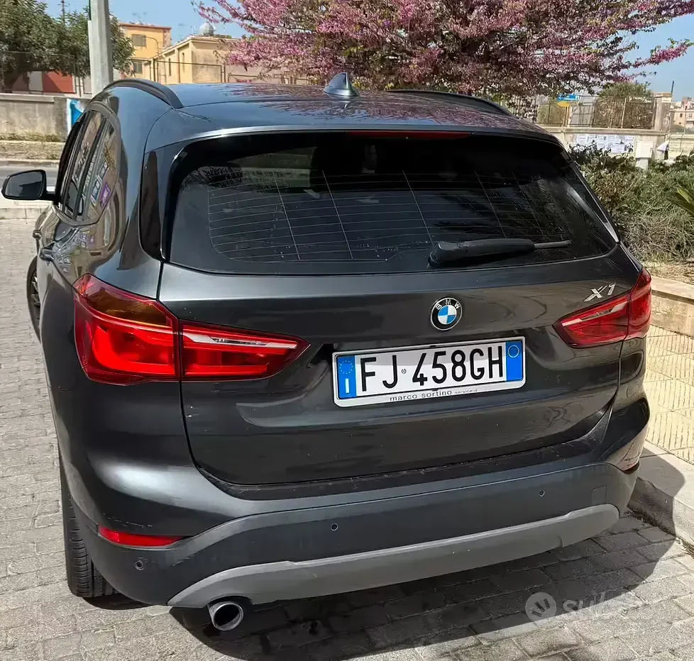 Usata BMW X1 150 CV (110 kW) 2017 Grigio SUV