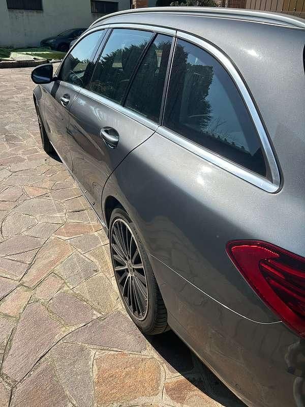 Usata Mercedes C200 184 CV (135 kW) 2020 Grigio Station wagon