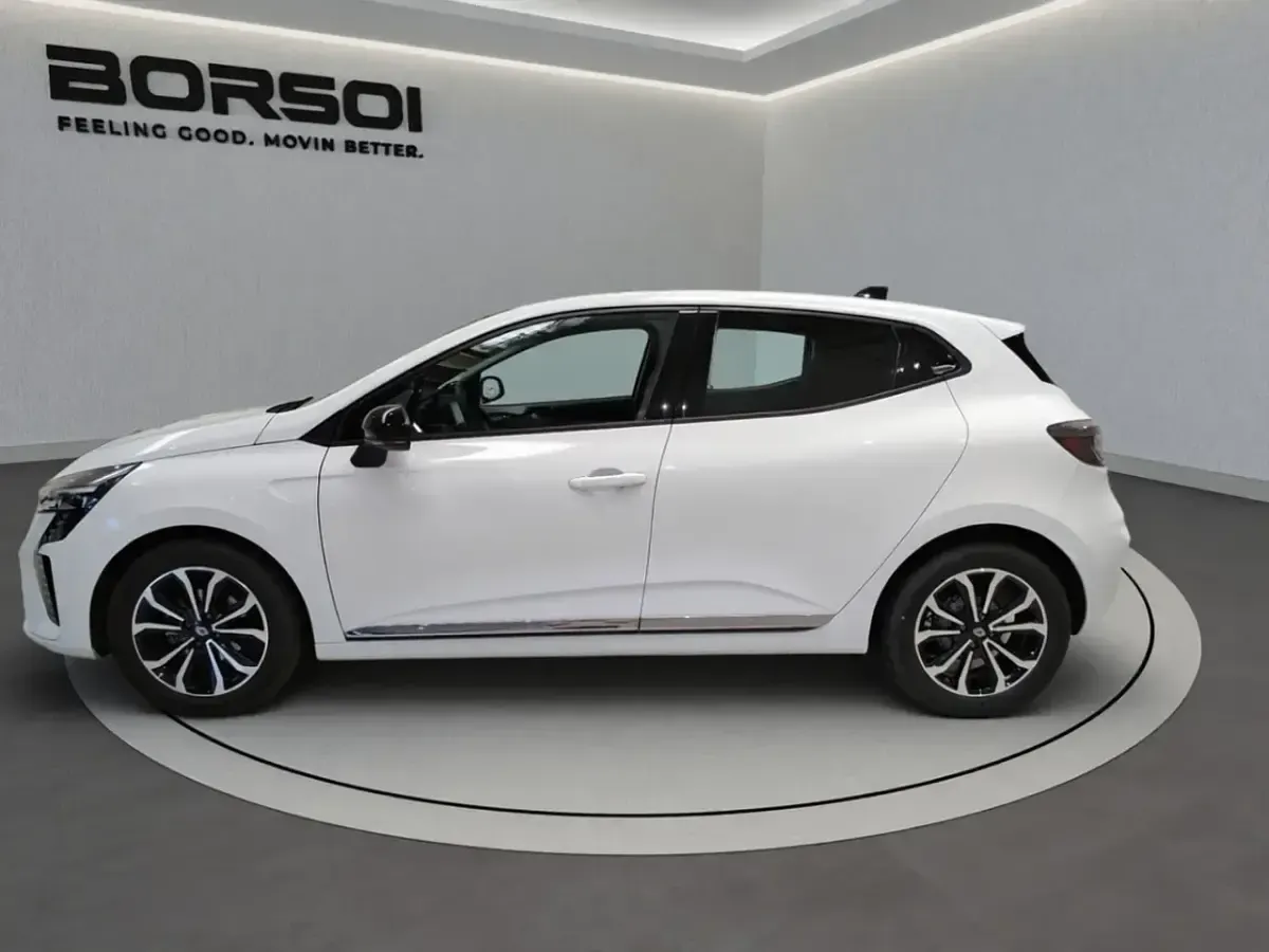 Używany Renault Clio V Techno 91 KM (66 kW) 2024 Biały Sedan/Limuzyna