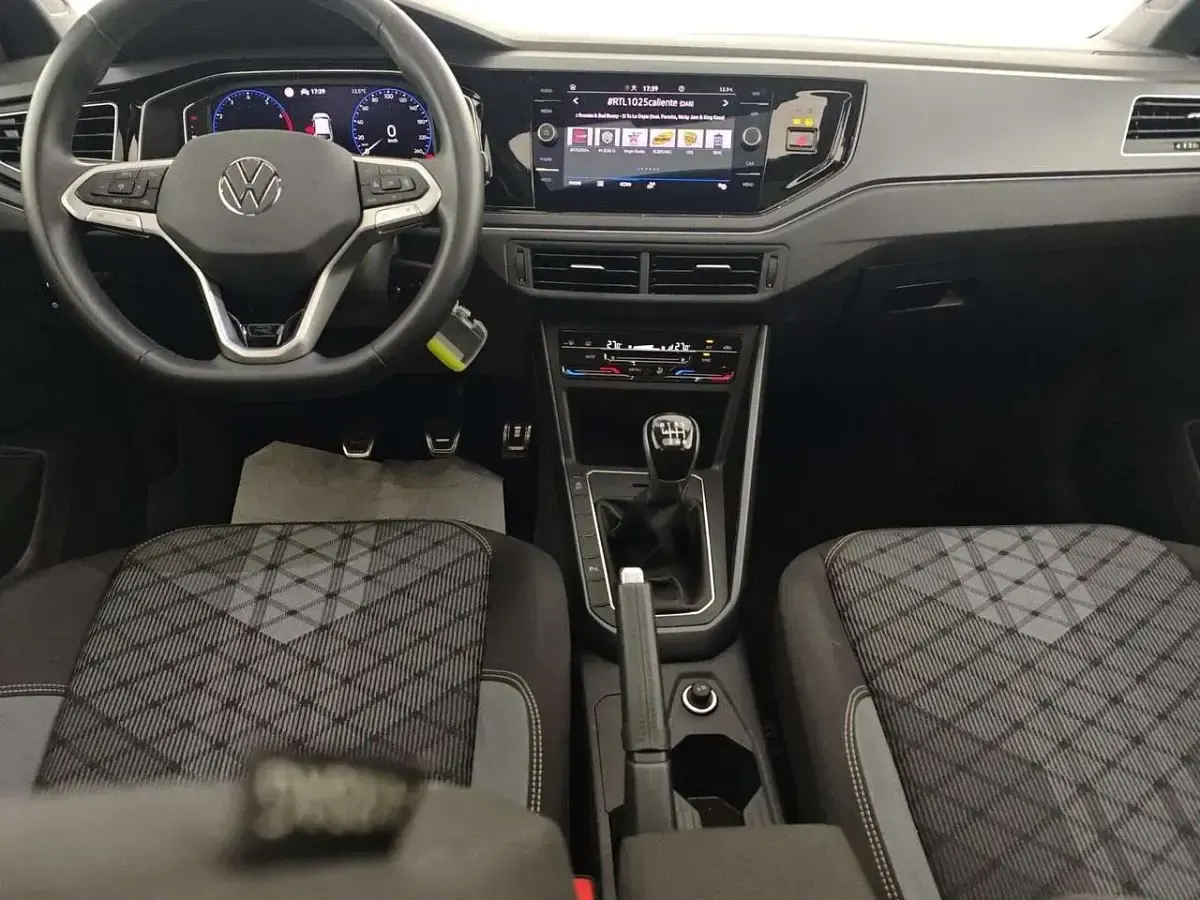 Usata VW Taigo R-line 116 CV (85 kW) 2025 Nero SUV