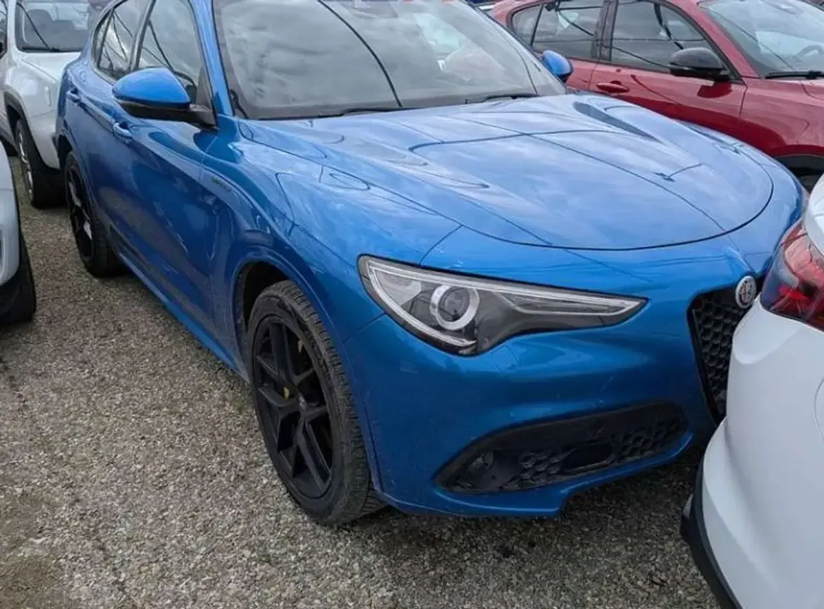 Usata Alfa Romeo Stelvio Veloce 209 CV (153 kW) 2021 Blu/azzurro SUV