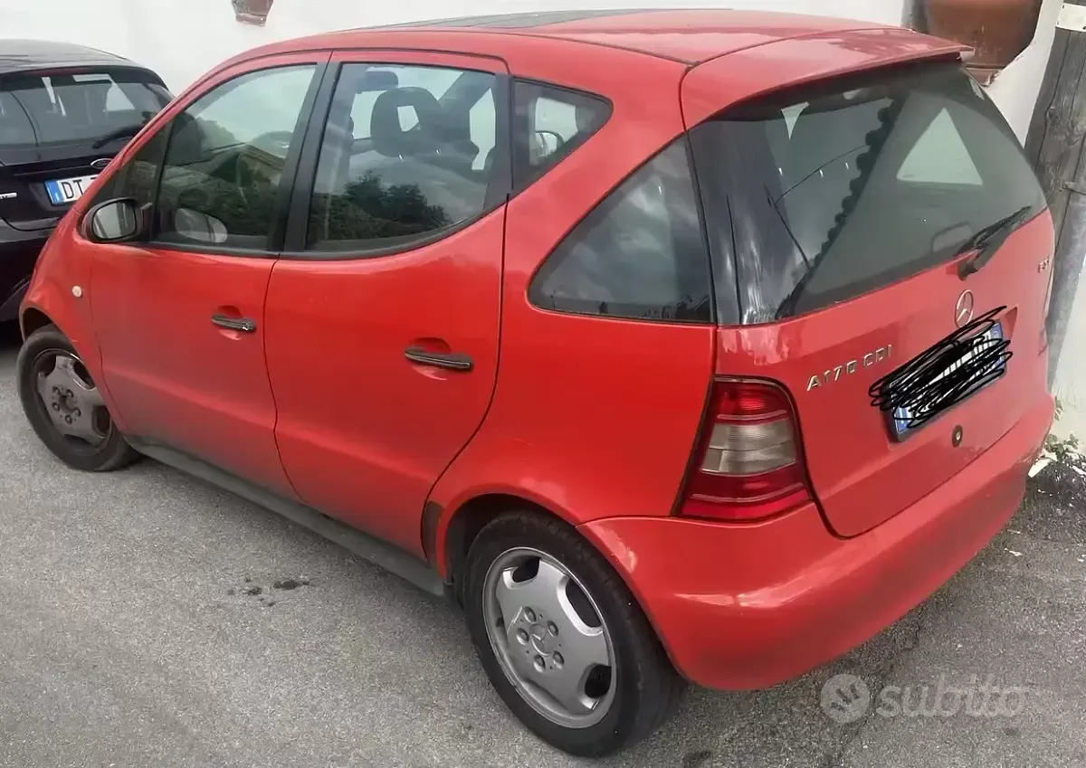 Käytetty Mercedes A170 2000 Punainen Sedan
