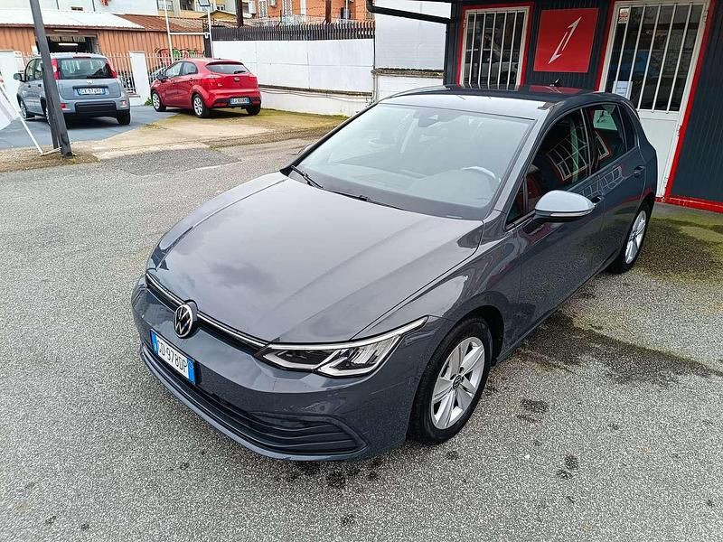 Usata VW Golf VIII Life 110 CV (80 kW) 2020 Grigio Berlina
